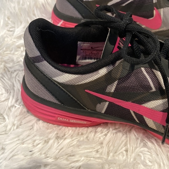 Nike Dual Fushion TR Running Shoe - Picture 3 of 15